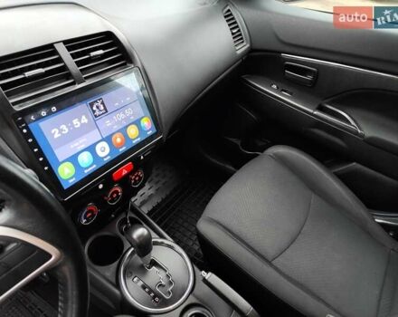 Белый Мицубиси Outlander Sport, объемом двигателя 2.4 л и пробегом 207 тыс. км за 9990 $, фото 33 на Automoto.ua