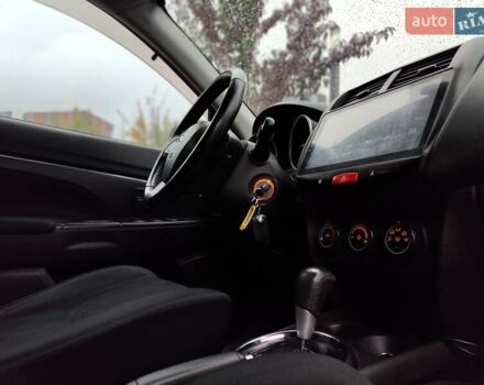 Белый Мицубиси Outlander Sport, объемом двигателя 2.4 л и пробегом 207 тыс. км за 10990 $, фото 50 на Automoto.ua