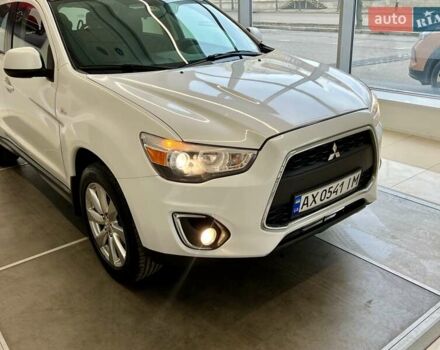 Білий Міцубісі Outlander Sport, об'ємом двигуна 2.4 л та пробігом 160 тис. км за 12500 $, фото 4 на Automoto.ua