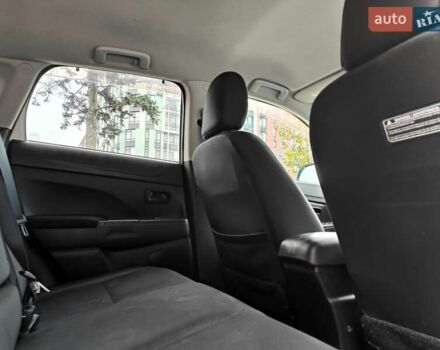 Белый Мицубиси Outlander Sport, объемом двигателя 2.4 л и пробегом 207 тыс. км за 9990 $, фото 46 на Automoto.ua