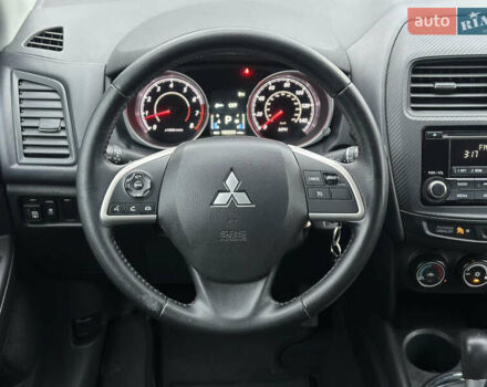 Белый Мицубиси Outlander Sport, объемом двигателя 2 л и пробегом 257 тыс. км за 10800 $, фото 22 на Automoto.ua
