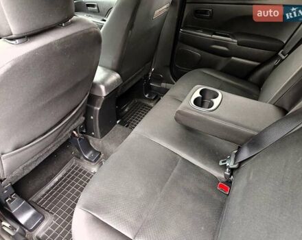 Белый Мицубиси Outlander Sport, объемом двигателя 2.4 л и пробегом 207 тыс. км за 9990 $, фото 39 на Automoto.ua