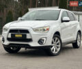 Белый Мицубиси Outlander Sport, объемом двигателя 2 л и пробегом 257 тыс. км за 10800 $, фото 1 на Automoto.ua