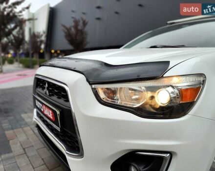 Белый Мицубиси Outlander Sport, объемом двигателя 2.4 л и пробегом 207 тыс. км за 10990 $, фото 1 на Automoto.ua