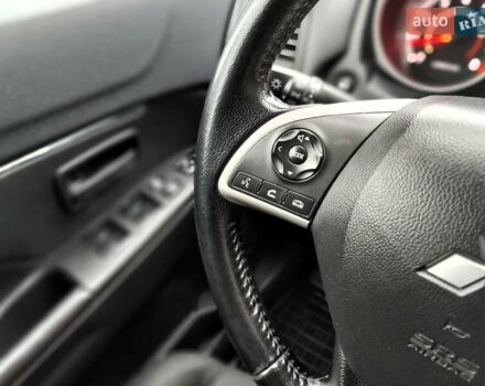 Белый Мицубиси Outlander Sport, объемом двигателя 2.4 л и пробегом 207 тыс. км за 9990 $, фото 39 на Automoto.ua