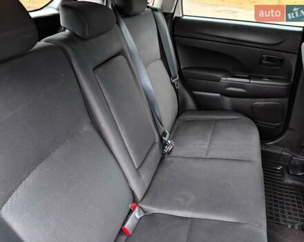 Белый Мицубиси Outlander Sport, объемом двигателя 2.4 л и пробегом 207 тыс. км за 9990 $, фото 55 на Automoto.ua