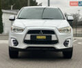 Белый Мицубиси Outlander Sport, объемом двигателя 2 л и пробегом 257 тыс. км за 10800 $, фото 2 на Automoto.ua