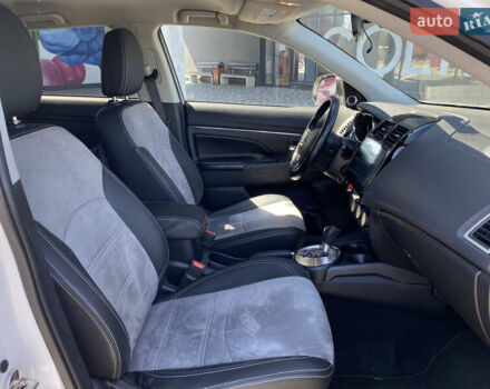 Білий Міцубісі Outlander Sport, об'ємом двигуна 2 л та пробігом 111 тис. км за 12990 $, фото 21 на Automoto.ua