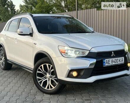 Білий Міцубісі Outlander Sport, об'ємом двигуна 2.4 л та пробігом 98 тис. км за 12850 $, фото 11 на Automoto.ua