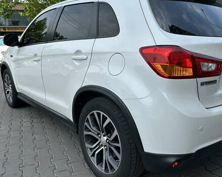 Белый Мицубиси Outlander Sport, объемом двигателя 2.36 л и пробегом 123 тыс. км за 10500 $, фото 5 на Automoto.ua