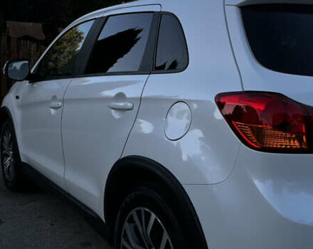 Білий Міцубісі Outlander Sport, об'ємом двигуна 2 л та пробігом 77 тис. км за 14000 $, фото 7 на Automoto.ua