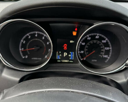 Белый Мицубиси Outlander Sport, объемом двигателя 2.36 л и пробегом 123 тыс. км за 10500 $, фото 12 на Automoto.ua