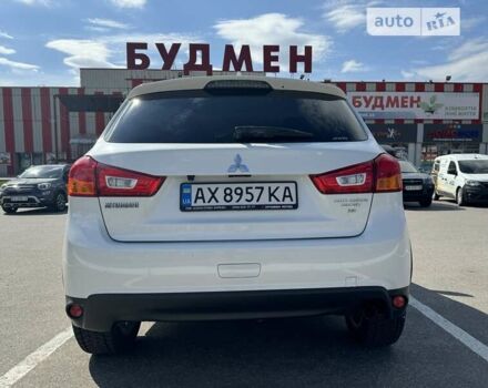 Білий Міцубісі Outlander Sport, об'ємом двигуна 2.4 л та пробігом 41 тис. км за 15500 $, фото 3 на Automoto.ua