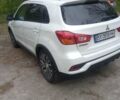 Белый Мицубиси Outlander Sport, объемом двигателя 2 л и пробегом 95 тыс. км за 13333 $, фото 4 на Automoto.ua