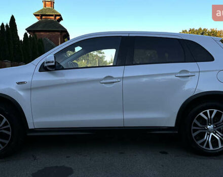 Білий Міцубісі Outlander Sport, об'ємом двигуна 2 л та пробігом 77 тис. км за 14000 $, фото 2 на Automoto.ua