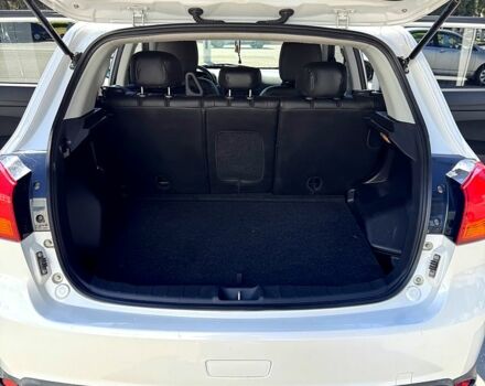 Белый Мицубиси Outlander Sport, объемом двигателя 2 л и пробегом 110 тыс. км за 12600 $, фото 9 на Automoto.ua