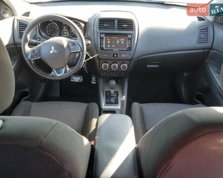 Білий Міцубісі Outlander Sport, об'ємом двигуна 2 л та пробігом 154 тис. км за 1500 $, фото 7 на Automoto.ua