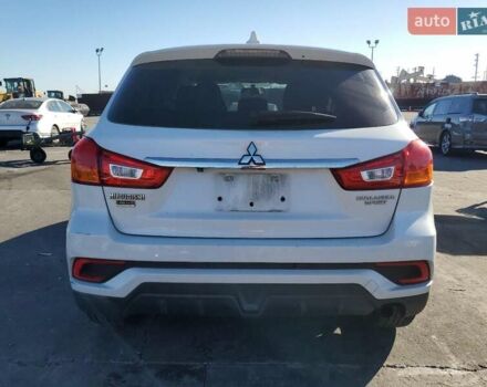 Білий Міцубісі Outlander Sport, об'ємом двигуна 2 л та пробігом 154 тис. км за 1500 $, фото 2 на Automoto.ua