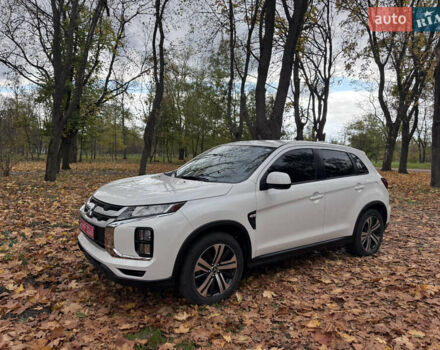 Міцубісі Outlander Sport 2019 у Кропивницькому (Кіровограді) на Automoto.ua Білий Міцубісі Outlander Sport, об'ємом двигуна 0 л та пробігом 89 тис. км за 15800 $, фото 1 на Automoto.ua