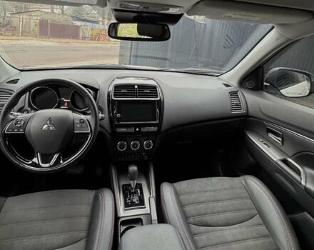 Білий Міцубісі Outlander Sport, об'ємом двигуна 2.4 л та пробігом 68 тис. км за 17000 $, фото 15 на Automoto.ua