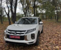 Міцубісі Outlander Sport 2019 у Кропивницькому (Кіровограді) на Automoto.ua Білий Міцубісі Outlander Sport, об'ємом двигуна 0 л та пробігом 89 тис. км за 15800 $, фото 2 на Automoto.ua