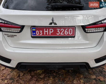 Міцубісі Outlander Sport 2019 у Кропивницькому (Кіровограді) на Automoto.ua Білий Міцубісі Outlander Sport, об'ємом двигуна 0 л та пробігом 89 тис. км за 15800 $, фото 8 на Automoto.ua