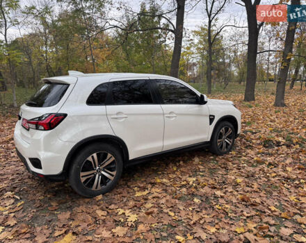 Міцубісі Outlander Sport 2019 у Кропивницькому (Кіровограді) на Automoto.ua Білий Міцубісі Outlander Sport, об'ємом двигуна 0 л та пробігом 89 тис. км за 15800 $, фото 5 на Automoto.ua