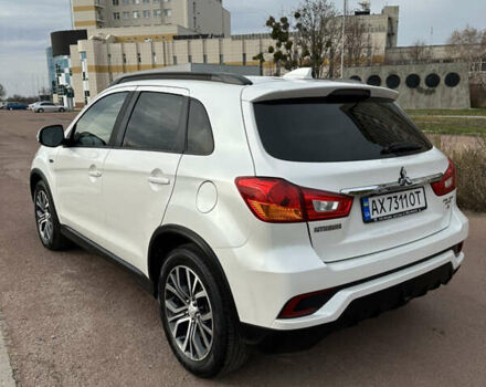 Белый Мицубиси Outlander Sport, объемом двигателя 2.36 л и пробегом 75 тыс. км за 15500 $, фото 5 на Automoto.ua