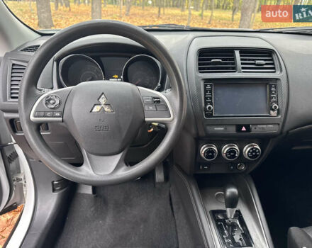 Міцубісі Outlander Sport 2019 у Кропивницькому (Кіровограді) на Automoto.ua Білий Міцубісі Outlander Sport, об'ємом двигуна 0 л та пробігом 89 тис. км за 15800 $, фото 23 на Automoto.ua