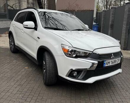 Білий Міцубісі Outlander Sport, об'ємом двигуна 2.4 л та пробігом 68 тис. км за 17000 $, фото 2 на Automoto.ua