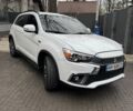 Білий Міцубісі Outlander Sport, об'ємом двигуна 2.4 л та пробігом 68 тис. км за 17000 $, фото 2 на Automoto.ua