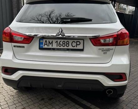 Білий Міцубісі Outlander Sport, об'ємом двигуна 2.4 л та пробігом 68 тис. км за 17000 $, фото 6 на Automoto.ua