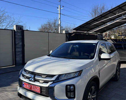 Белый Мицубиси Outlander Sport, объемом двигателя 2 л и пробегом 144 тыс. км за 16400 $, фото 1 на Automoto.ua