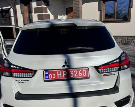 Белый Мицубиси Outlander Sport, объемом двигателя 2 л и пробегом 144 тыс. км за 16400 $, фото 17 на Automoto.ua