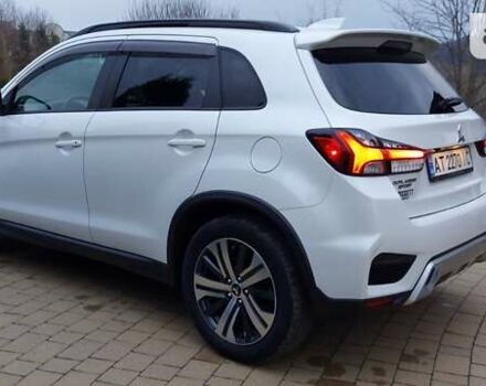 Білий Міцубісі Outlander Sport, об'ємом двигуна 2 л та пробігом 38 тис. км за 18300 $, фото 5 на Automoto.ua