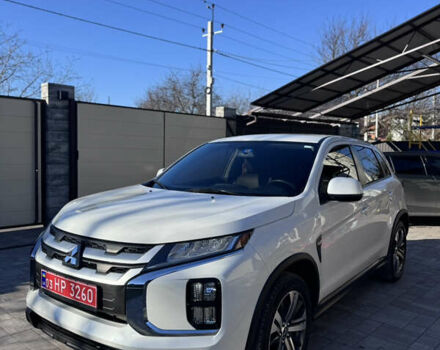 Белый Мицубиси Outlander Sport, объемом двигателя 2 л и пробегом 144 тыс. км за 16400 $, фото 10 на Automoto.ua