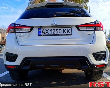 Белый Мицубиси Outlander Sport, объемом двигателя 2 л и пробегом 90 тыс. км за 16500 $, фото 6 на Automoto.ua