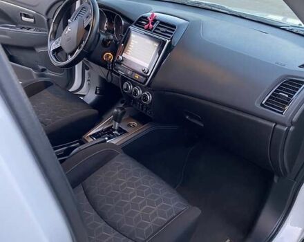Белый Мицубиси Outlander Sport, объемом двигателя 2.4 л и пробегом 59 тыс. км за 19000 $, фото 17 на Automoto.ua