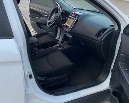 Белый Мицубиси Outlander Sport, объемом двигателя 2.4 л и пробегом 59 тыс. км за 19000 $, фото 18 на Automoto.ua