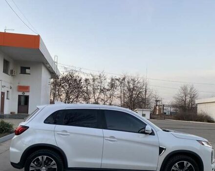 Белый Мицубиси Outlander Sport, объемом двигателя 2.4 л и пробегом 59 тыс. км за 19000 $, фото 2 на Automoto.ua