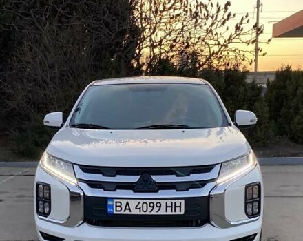 Белый Мицубиси Outlander Sport, объемом двигателя 2.4 л и пробегом 59 тыс. км за 19000 $, фото 4 на Automoto.ua