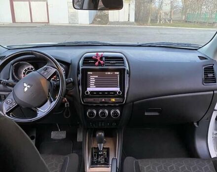 Белый Мицубиси Outlander Sport, объемом двигателя 2.4 л и пробегом 59 тыс. км за 19000 $, фото 16 на Automoto.ua