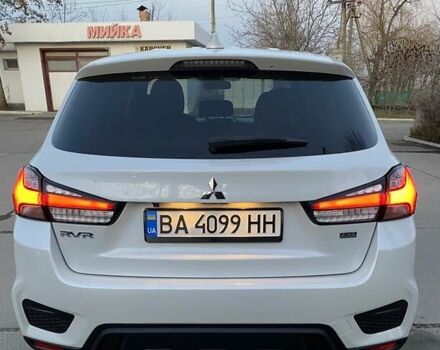 Белый Мицубиси Outlander Sport, объемом двигателя 2.4 л и пробегом 59 тыс. км за 19000 $, фото 3 на Automoto.ua
