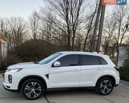 Белый Мицубиси Outlander Sport, объемом двигателя 2.4 л и пробегом 59 тыс. км за 19000 $, фото 10 на Automoto.ua