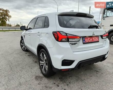 Белый Мицубиси Outlander Sport, объемом двигателя 2 л и пробегом 89 тыс. км за 17900 $, фото 5 на Automoto.ua