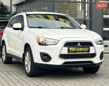 Белый Мицубиси Outlander Sport, объемом двигателя 2 л и пробегом 224 тыс. км за 9900 $, фото 1 на Automoto.ua