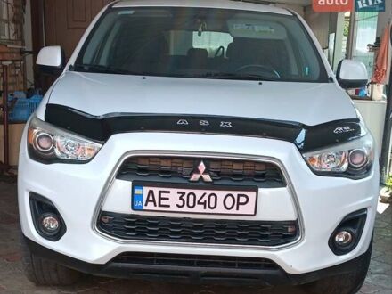 Мицубиси Outlander Sport 2013 в Никополе на Automoto.ua Белый Мицубиси Outlander Sport, объемом двигателя 2 л и пробегом 150 тыс. км за 11200 $, фото 1 на Automoto.ua