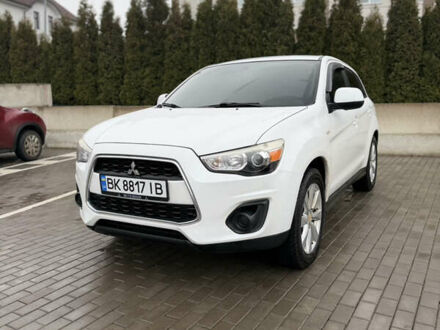 Белый Мицубиси Outlander Sport, объемом двигателя 2 л и пробегом 135 тыс. км за 11500 $, фото 1 на Automoto.ua