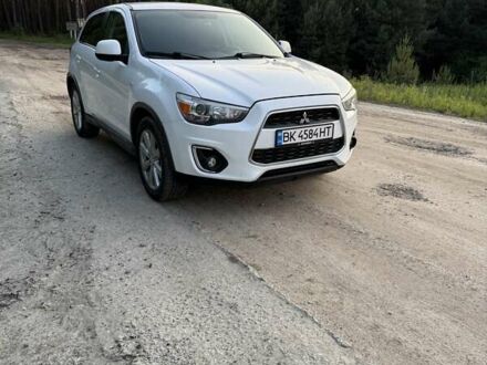 Міцубісі Outlander Sport 2014 у Рівному на Automoto.ua Білий Міцубісі Outlander Sport, об'ємом двигуна 2 л та пробігом 230 тис. км за 10200 $, фото 1 на Automoto.ua