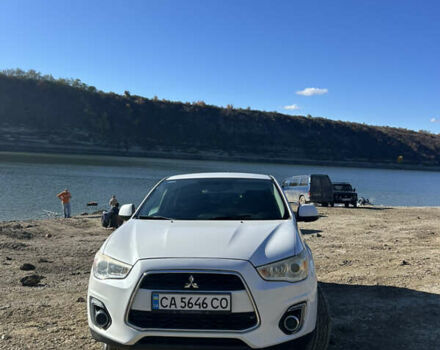 Білий Міцубісі Outlander Sport, об'ємом двигуна 2 л та пробігом 255 тис. км за 12000 $, фото 1 на Automoto.ua